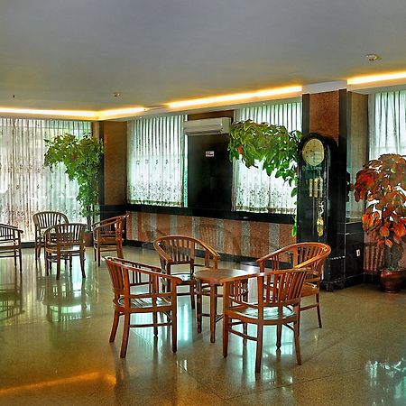 哈考曼加杜阿广场酒店 雅加达 外观 照片
