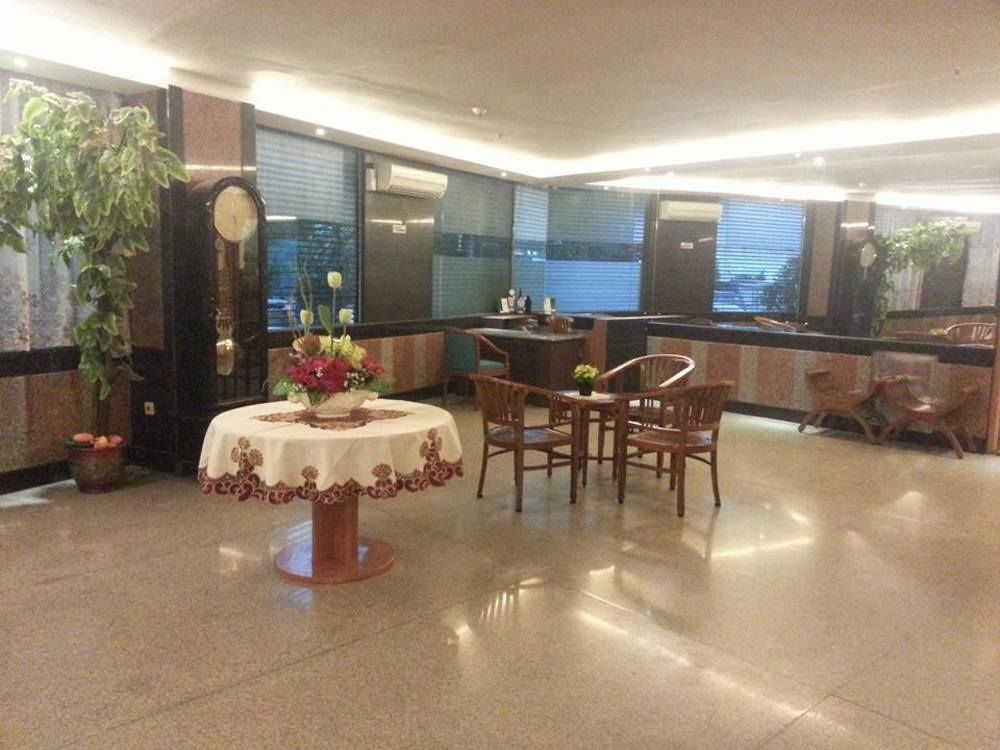 哈考曼加杜阿广场酒店 雅加达 外观 照片